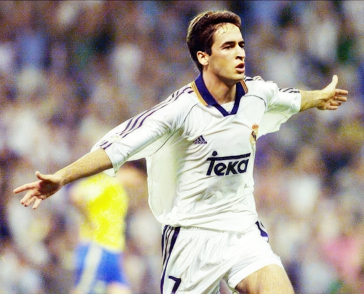 Best Forwards/Strikers of 1990s